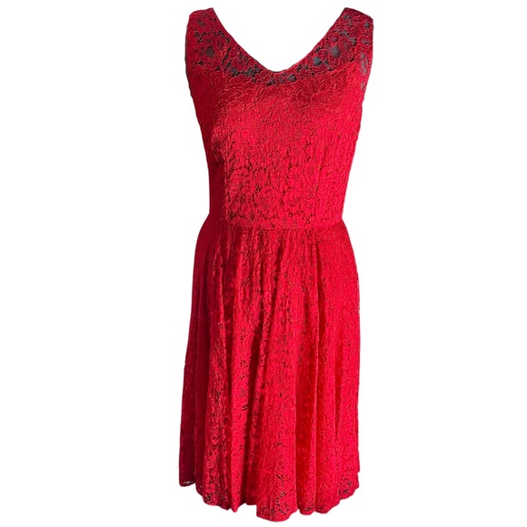 DOLCE & GABBANA RICH RED LACE MIDI FIT & FLAIR DRESS AND FULL SLIP LINER IN SILK - Picture 12 of 16